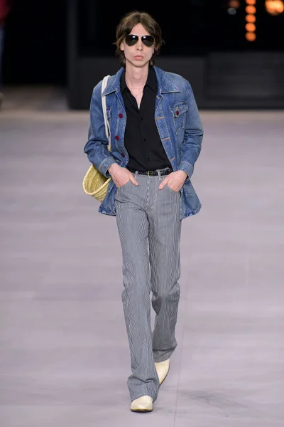 Look 8